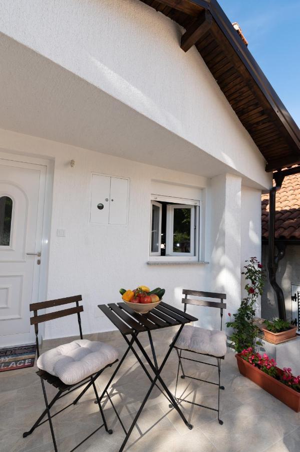 Kuca Za Odmor Nall Apartmán *